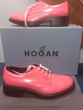 Hogan Women's Pink Patent Leather Lace-Up Oxfords